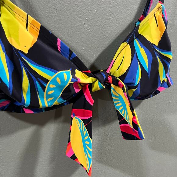 Tabitha Brown Target Designer Tropical Print Bikini Top Size M - Picture 2 of 4